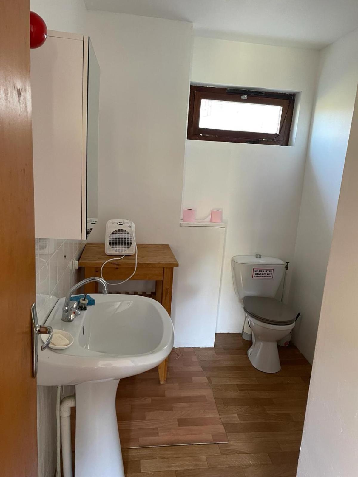 Appartement Au Fond Du Jardin Saint Jean du Pin Екстериор снимка