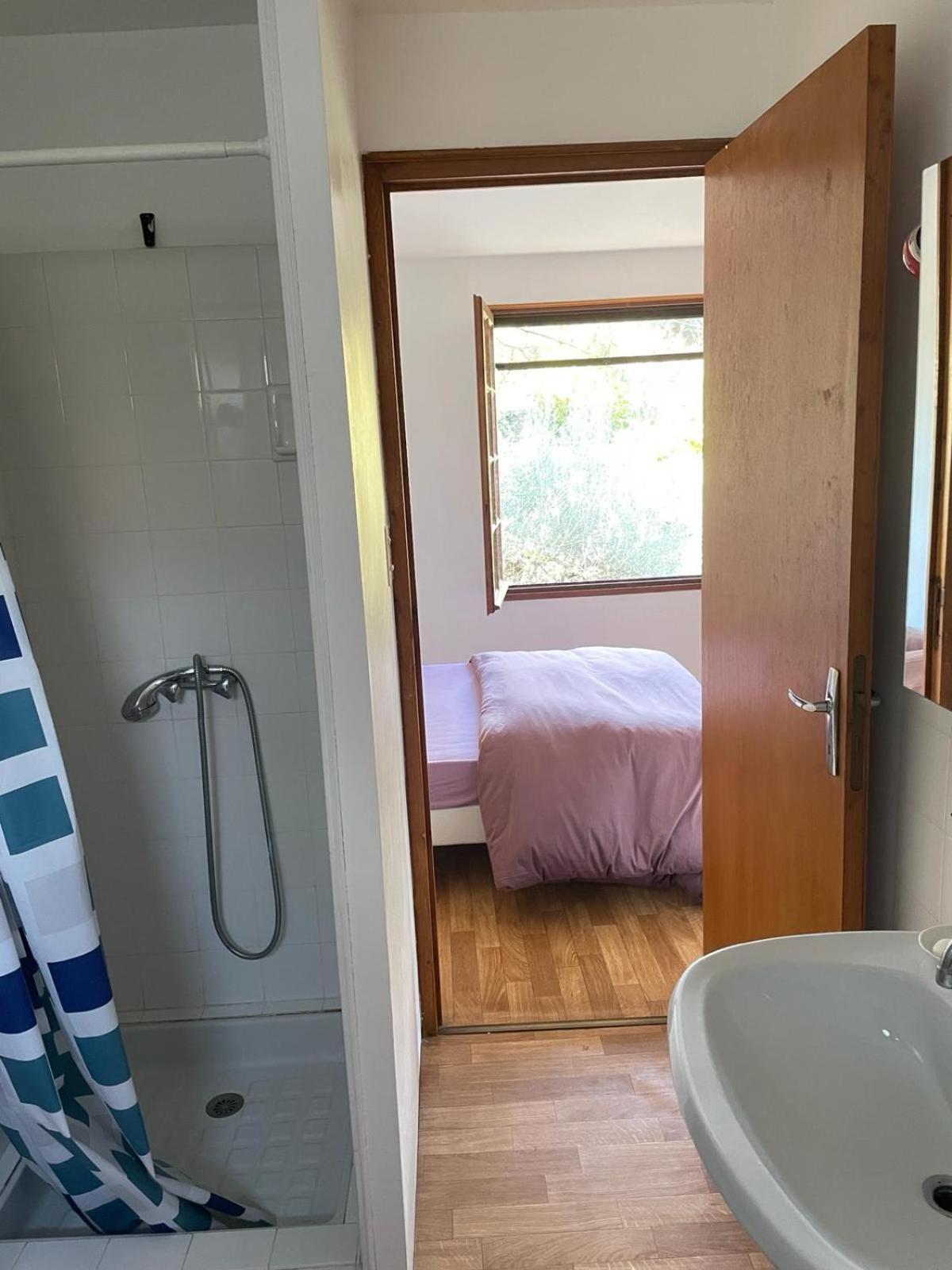 Appartement Au Fond Du Jardin Saint Jean du Pin Екстериор снимка